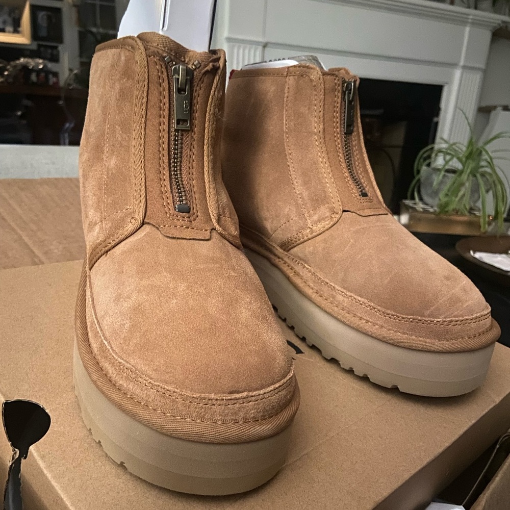 Ugg Neumel Platform Zip Boots